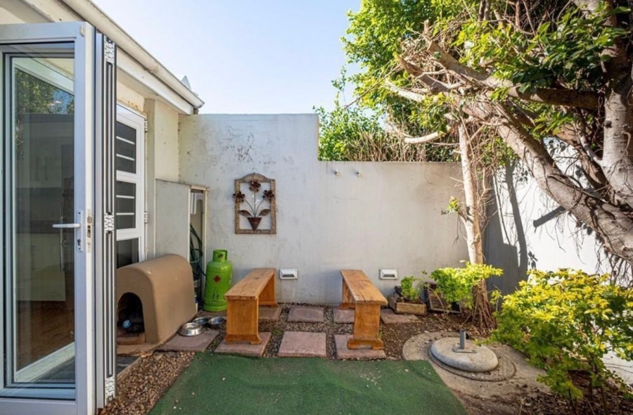 To Let 2 Bedroom Property for Rent in Richmond Hill Eastern Cape